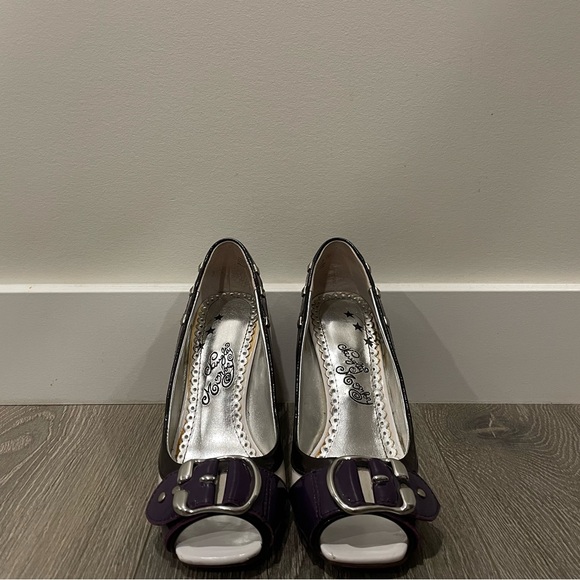 [NAUGHTY MONKEY] Y2K style Punk Chic Heels - Picture 2 of 4